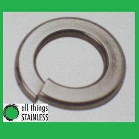 304: M5 Spring Washers. Box of 200